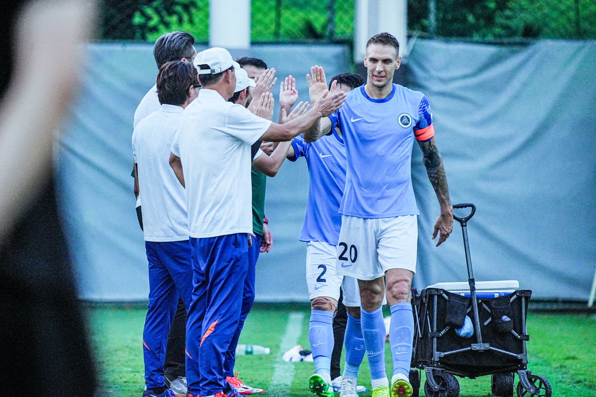 杜加利奇复出破门，深圳新鹏城热身赛1-2深圳二零二八