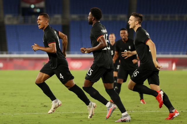 开云官网-险些被最弱对手冲垮！德国队这条纸糊防线让人揪心